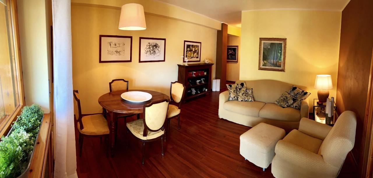 Elegante Trilocale Con Garage, Terrazzo E Vista Montagne Appartement Bardonecchia Buitenkant foto